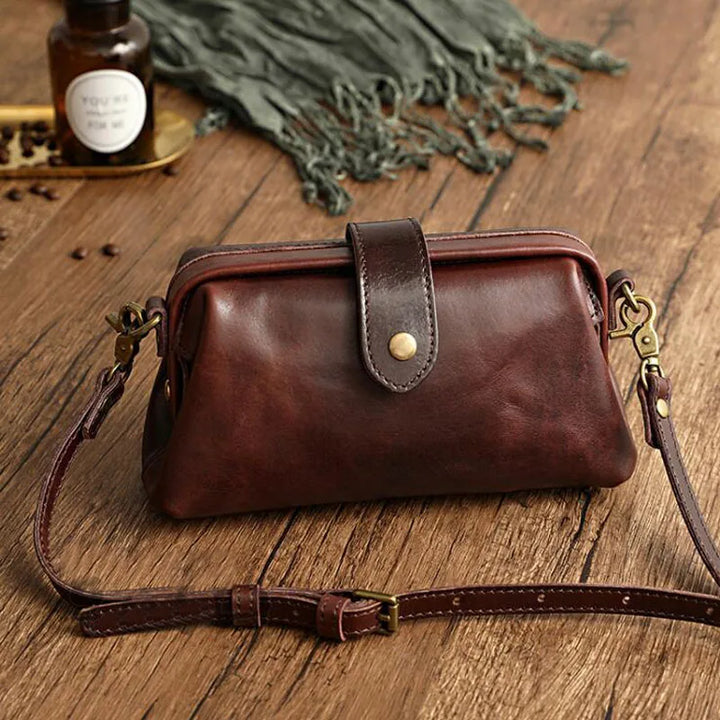 Wylder | Retro Shoulder Bag In Compact Format