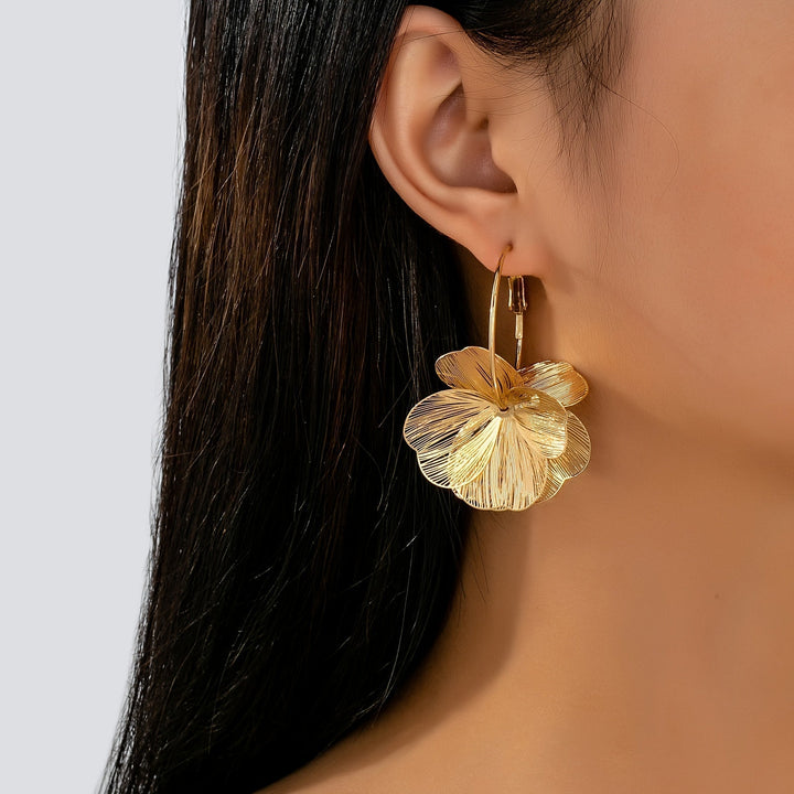 Lyly-Rose | Exaggerated Gold Hollow Earrings