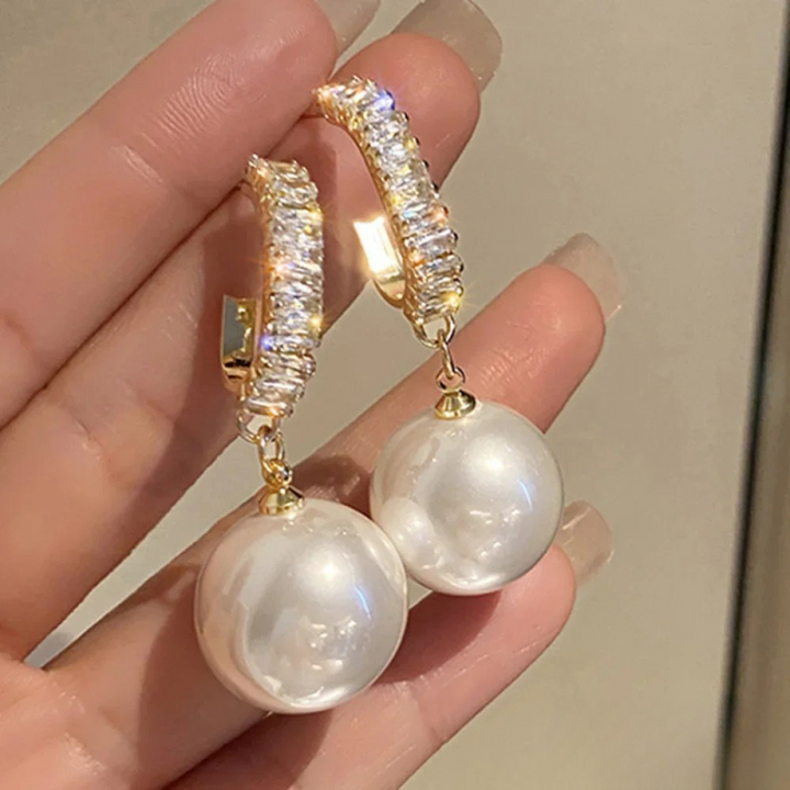 Shazia | Chic Pearl & Zirconia Earrings