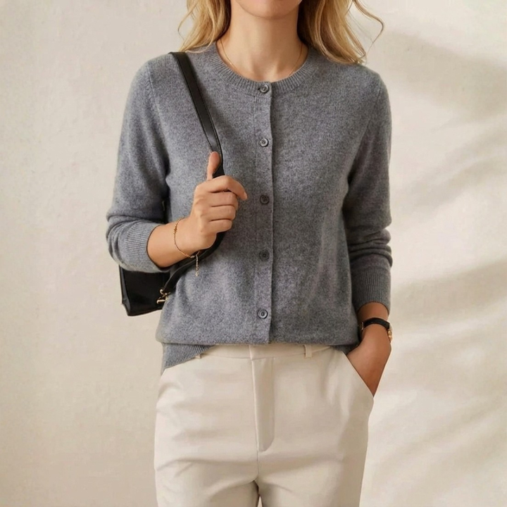 Douae | Crew Neck Button Knit Cardigan