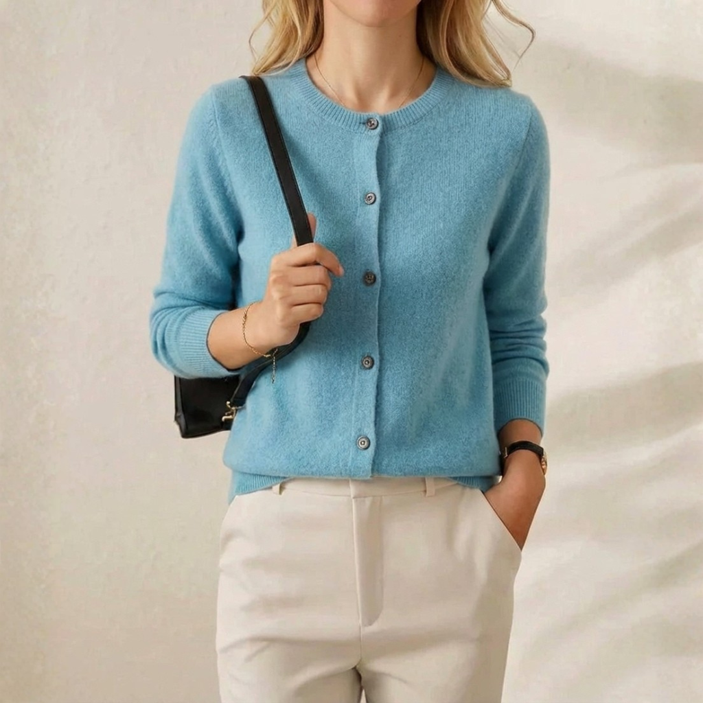 Douae | Crew Neck Button Knit Cardigan