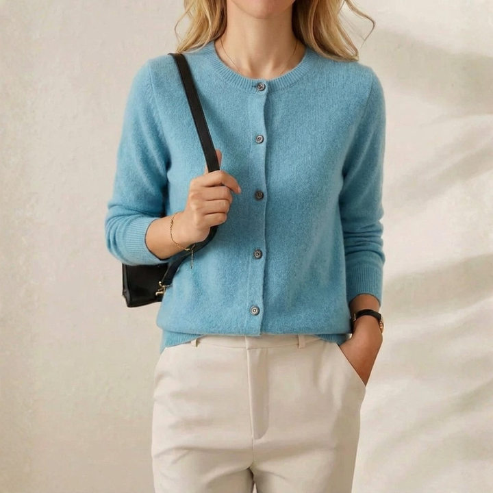 Douae | Crew Neck Button Knit Cardigan
