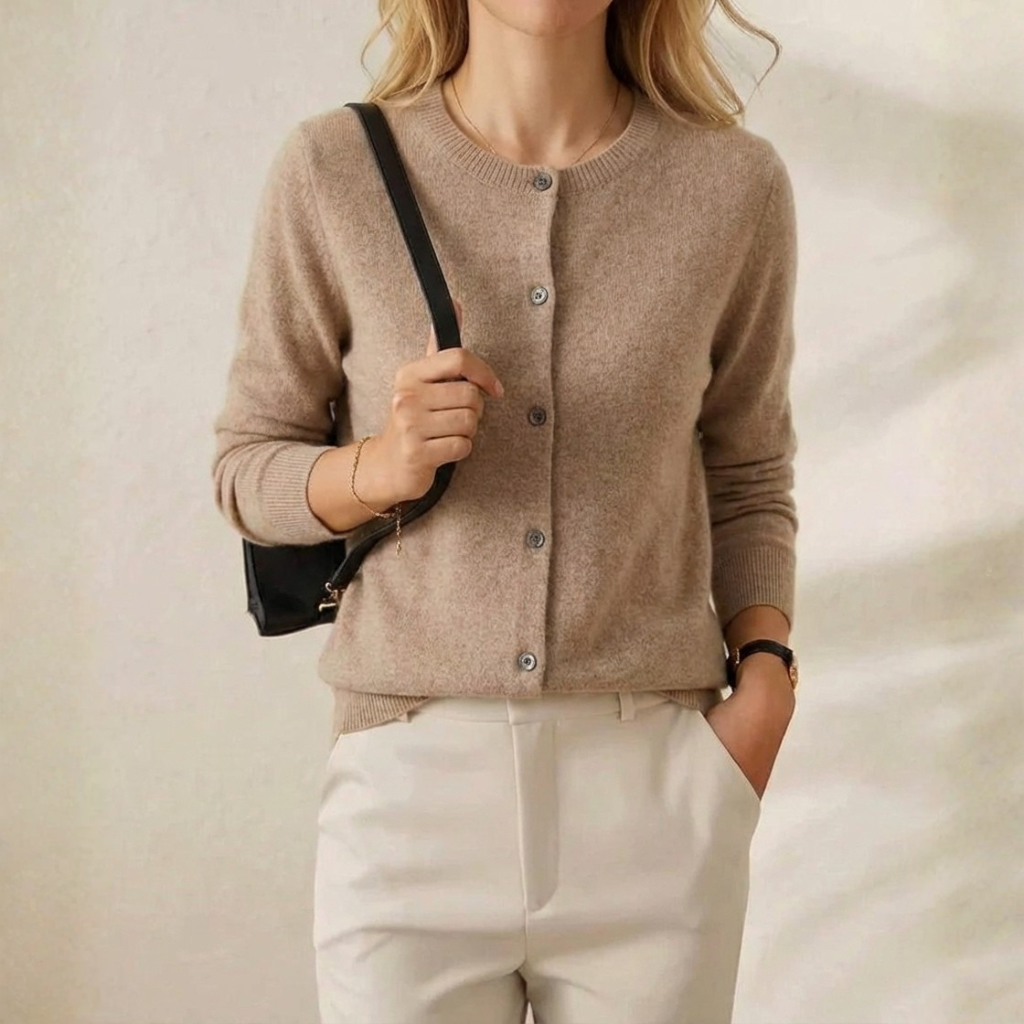 Douae | Crew Neck Button Knit Cardigan