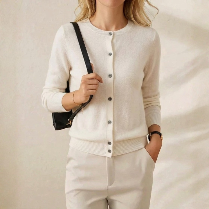 Douae | Crew Neck Button Knit Cardigan