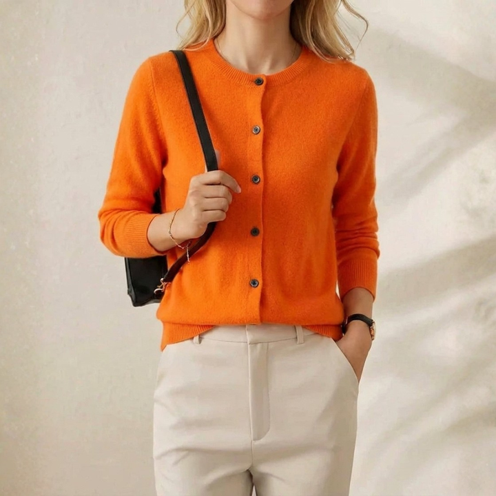 Douae | Crew Neck Button Knit Cardigan