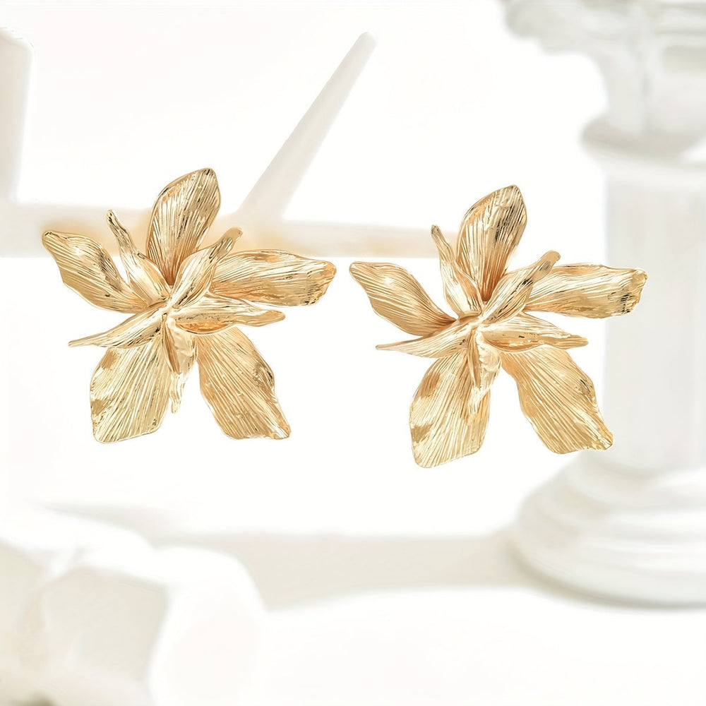 Breeann | Boucles d'oreilles pendantes florales dorées