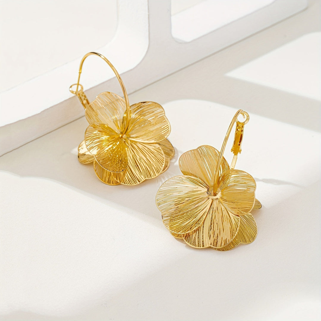 Lyly-Rose | Exaggerated Gold Hollow Earrings