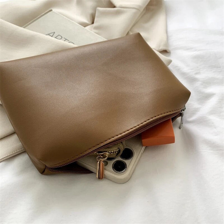 Saya | Minimalist Shoulder Bag In Modern Cut