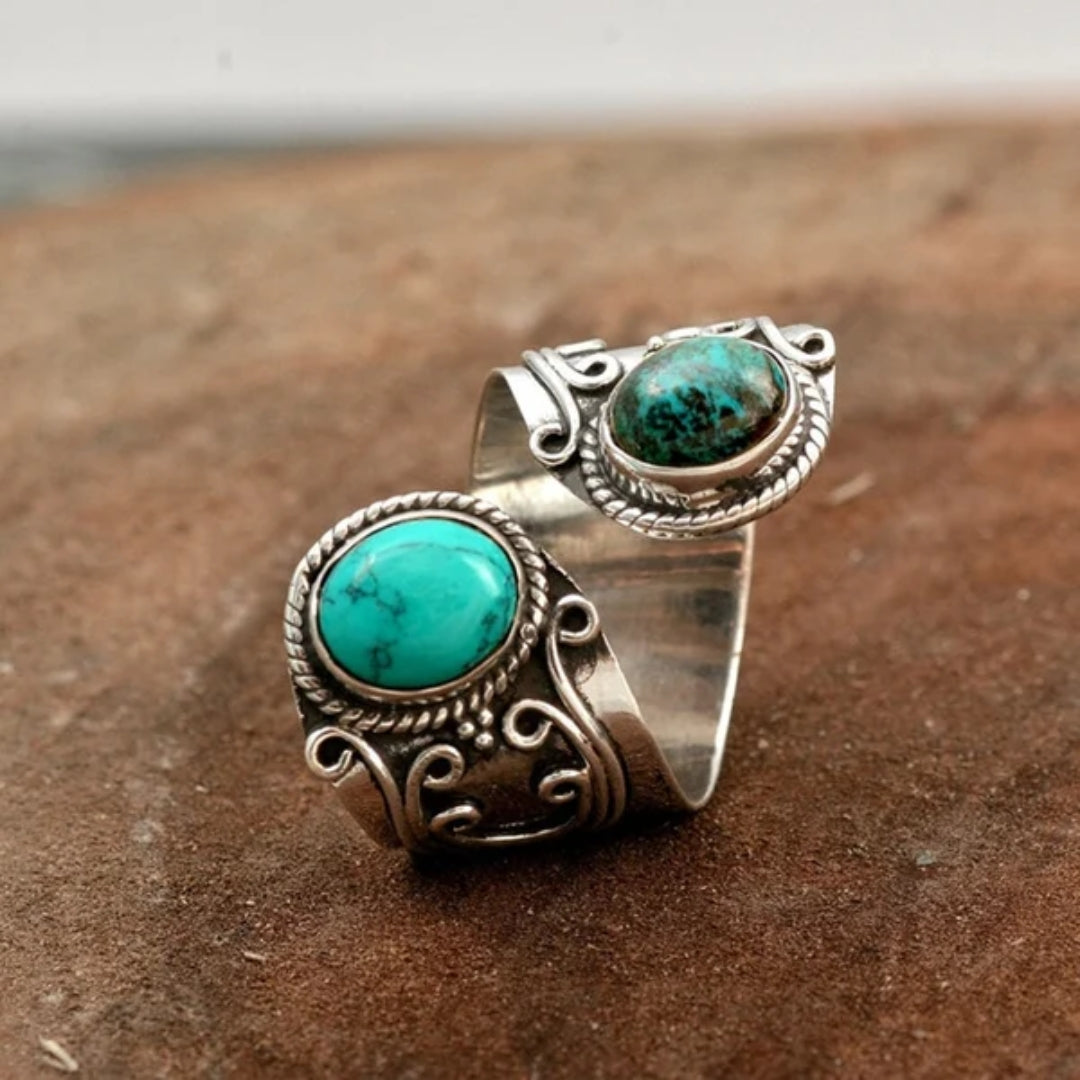 Myrna | Vintage Turquoise Spiral Ring