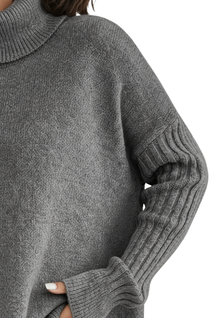 Naomi | Pull à col roulé asymétrique douillet
