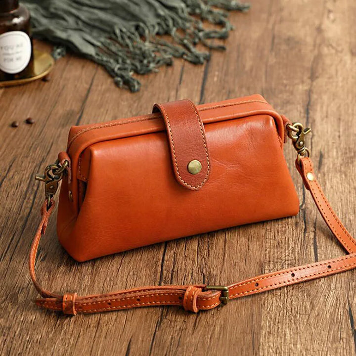 Wylder | Retro Shoulder Bag In Compact Format