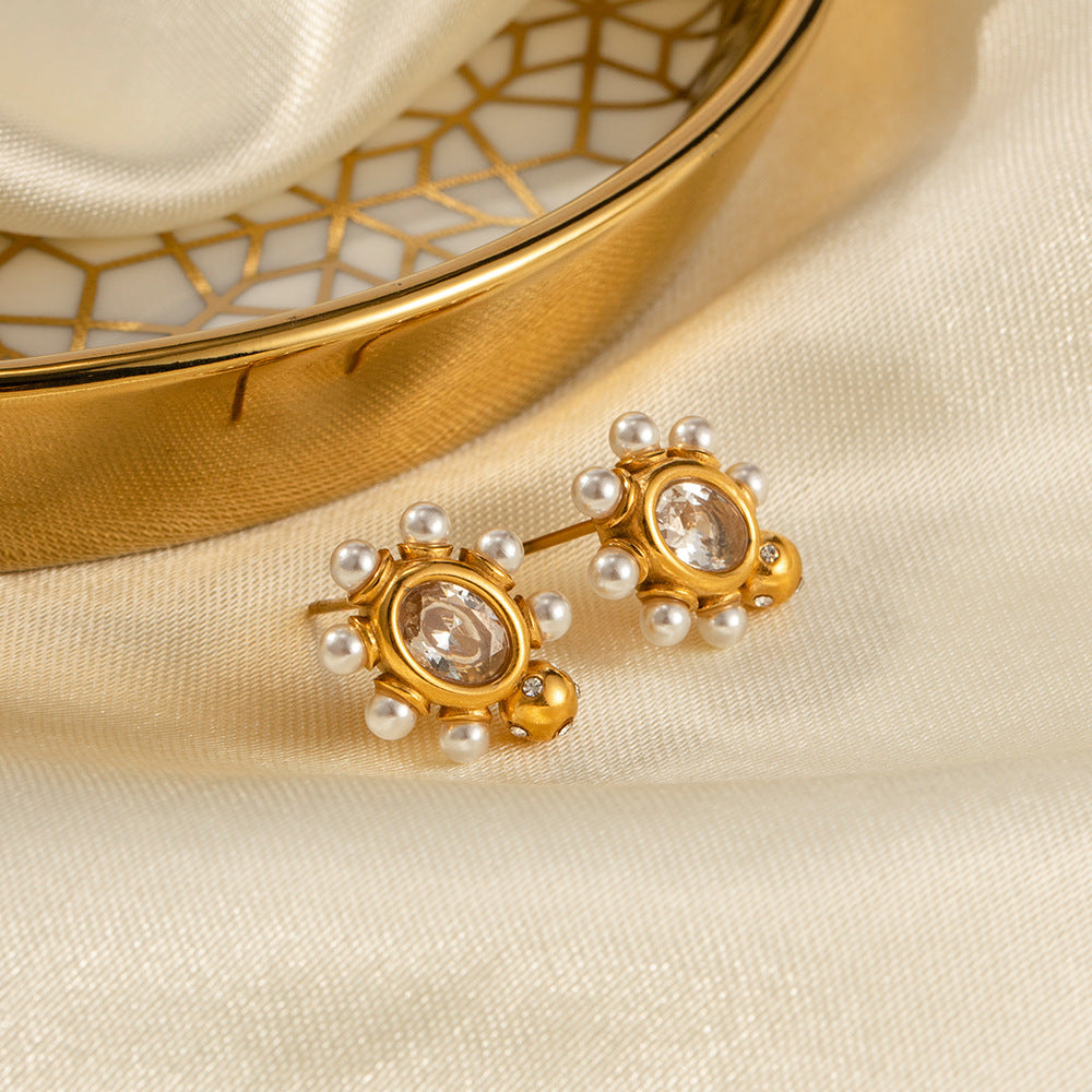 Emileigh | Gold Pearl Earrings