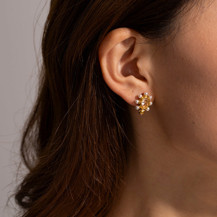 Emileigh | Gold Pearl Earrings