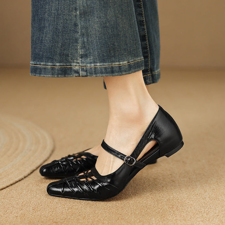 Quenby | Pointed Lattice-Cut Flat