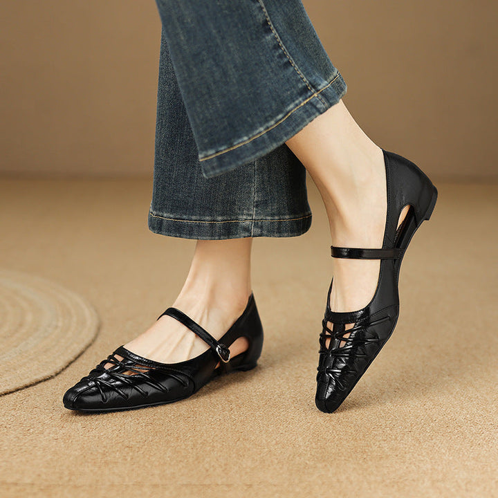 Quenby | Pointed Lattice-Cut Flat