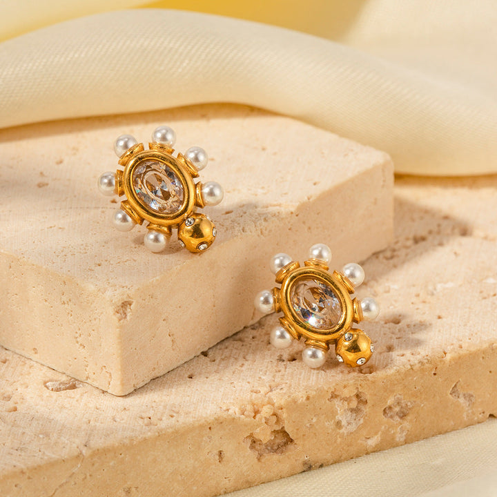 Emileigh | Gold Pearl Earrings