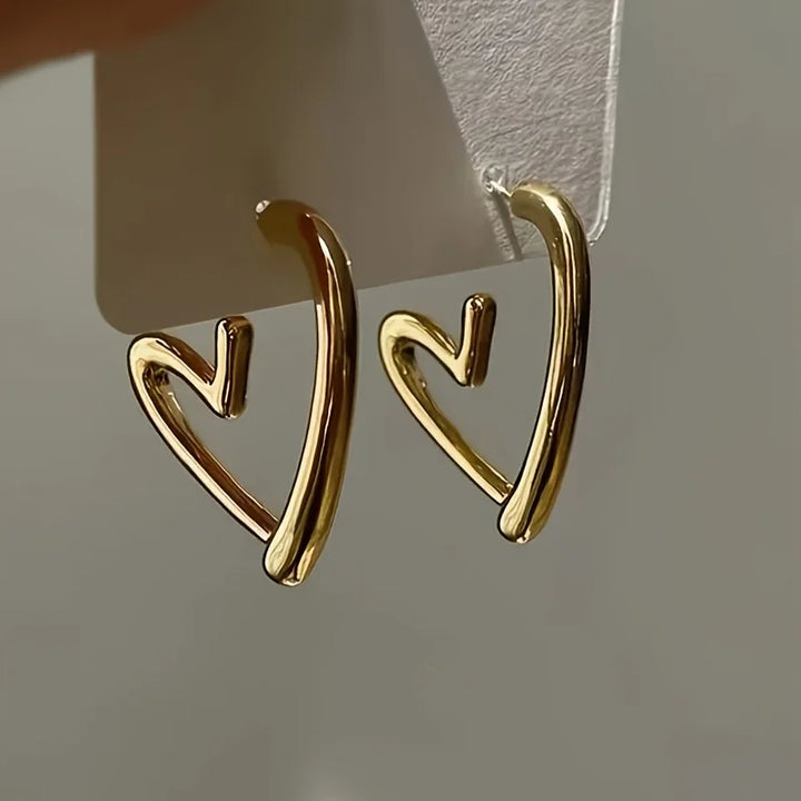 Olyvia | Elegant Heart-Shaped Rose Gold Earrings