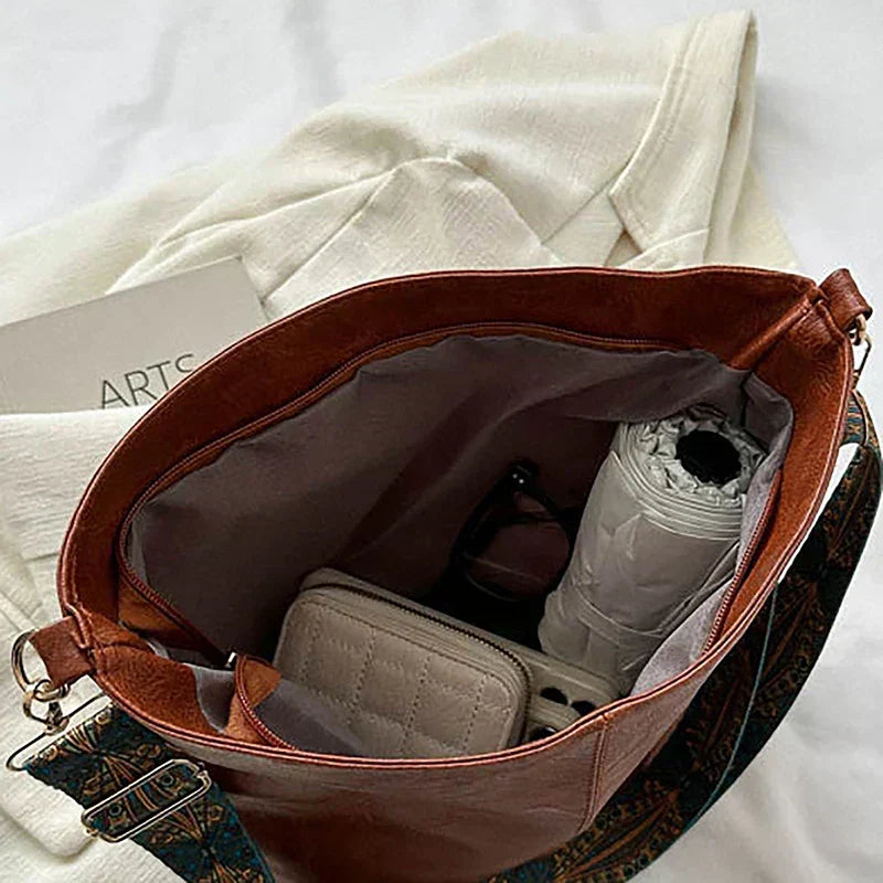 Quinley | Classic Shoulder Bag