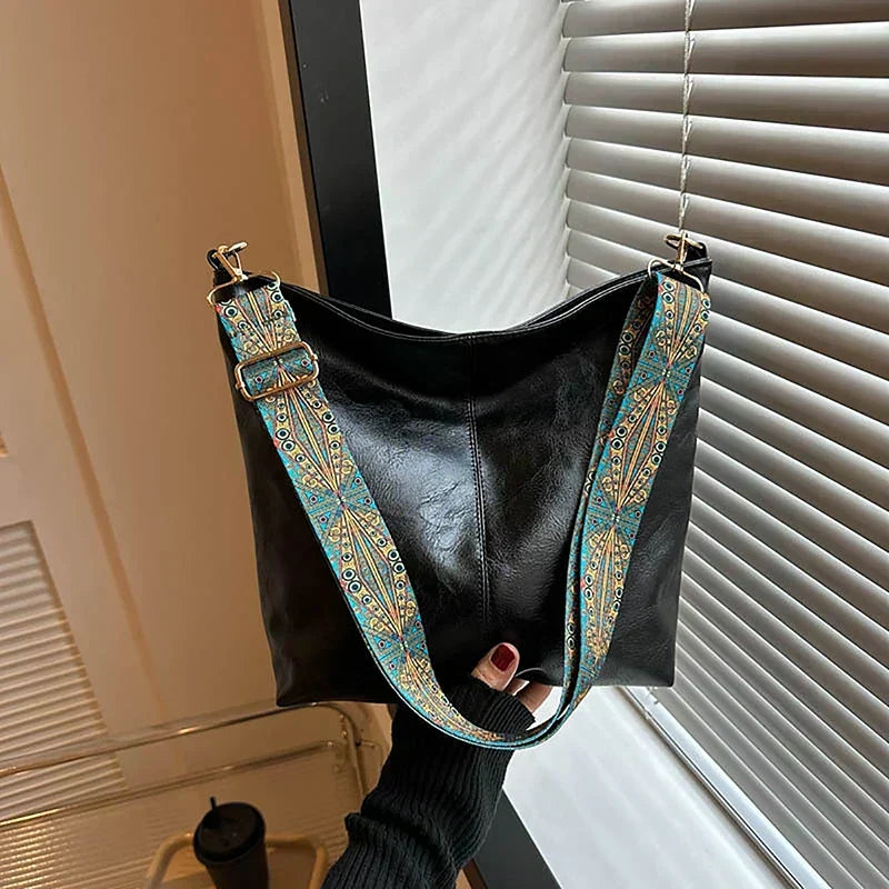 Quinley | Classic Shoulder Bag