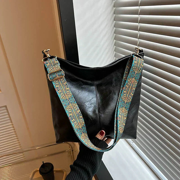Quinley | Classic Shoulder Bag