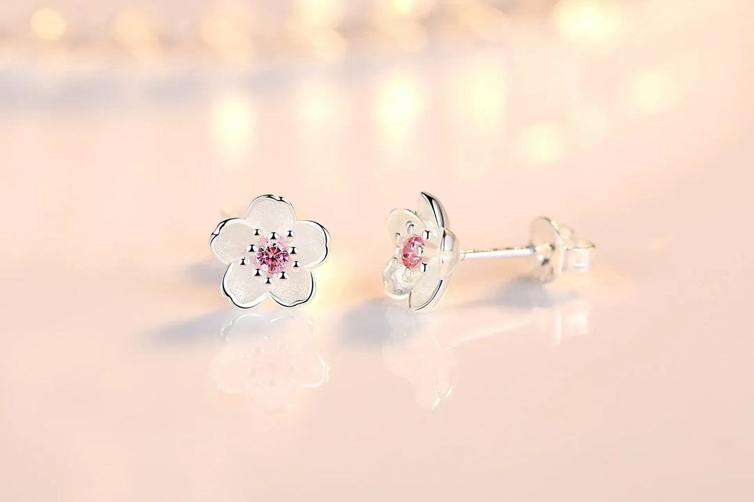 Kiyara | Stud Earrings