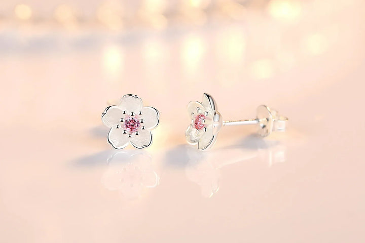 Kiyara | Stud Earrings