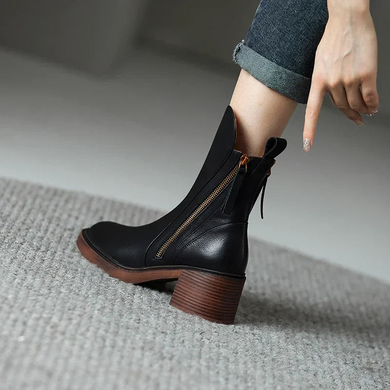 Gloria Orthopedic Ankle Boots - detail