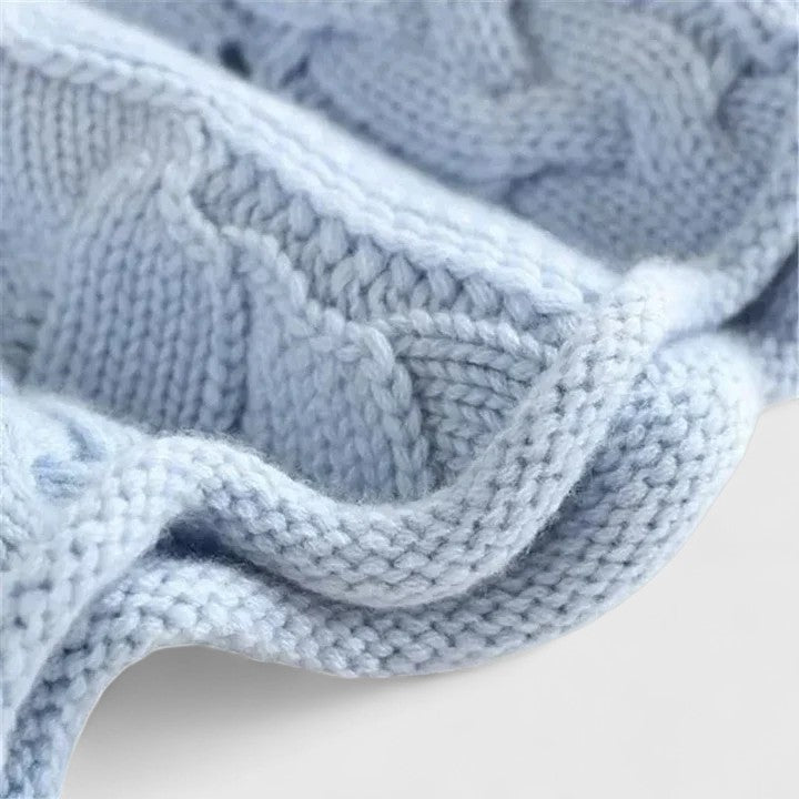 Cindy | Delicate Cable Knit Turtleneck