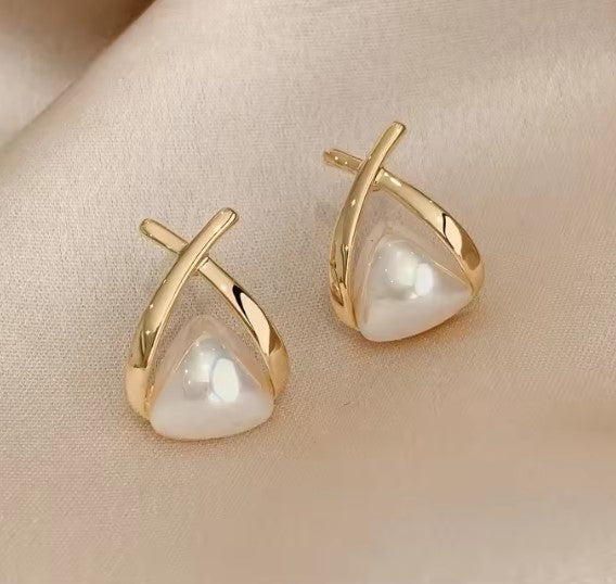 Leane | Vintage Cross Triangle Pearl Dropping Earrings