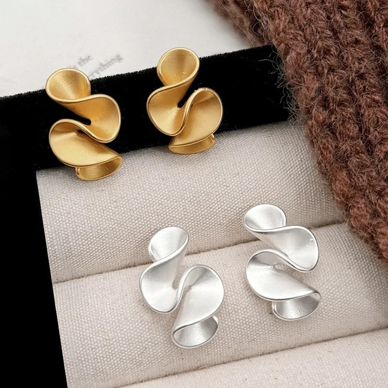 Sabrin | Silver 18K Gold Flower Stud Earrings