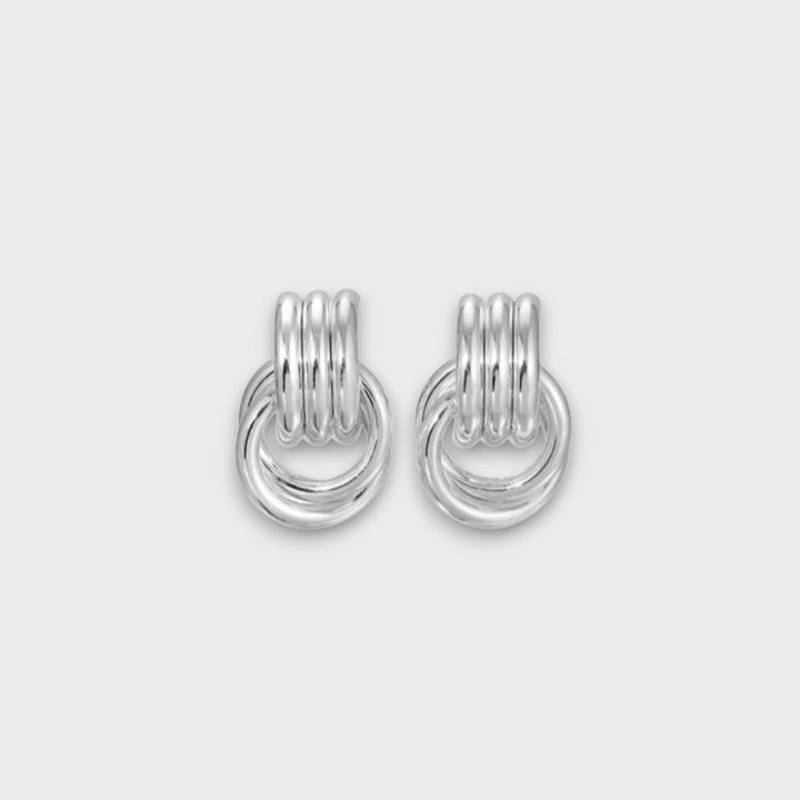 Nela | Knot Earrings In Gold-Plated Filigree
