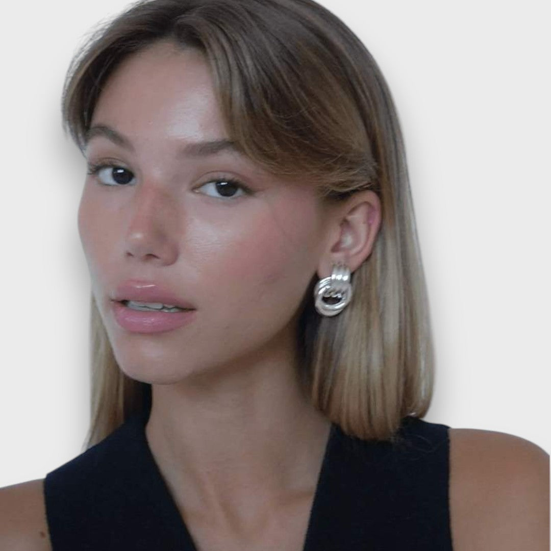 Nela | Knot Earrings In Gold-Plated Filigree