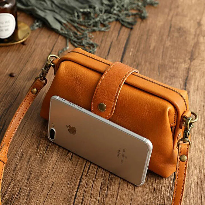 Wylder | Retro Shoulder Bag In Compact Format