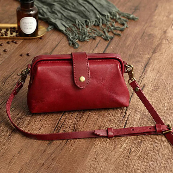 Wylder | Retro Shoulder Bag In Compact Format