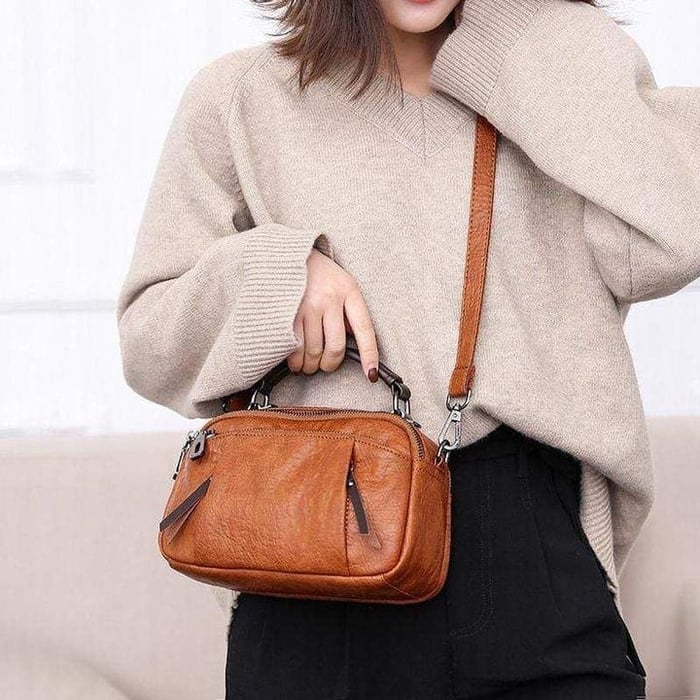 Iyra | Versatile Bag In Golden Cognac Shade