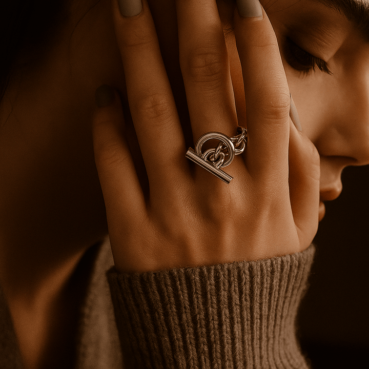 Laura | Classic Ring