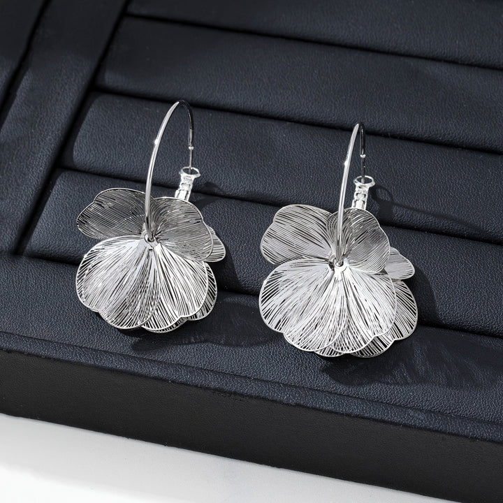 Lyly-Rose | Exaggerated Gold Hollow Earrings