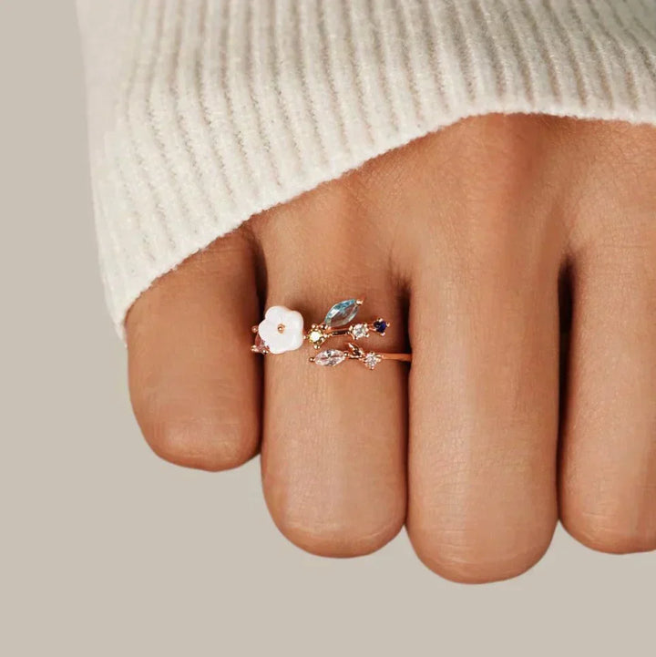 Kaia | Blossom Ring
