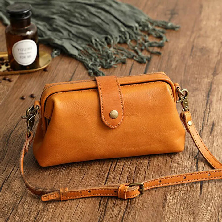 Wylder | Retro Shoulder Bag In Compact Format
