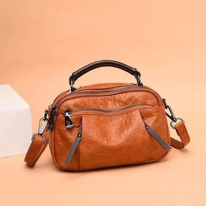 Iyra | Versatile Bag In Golden Cognac Shade
