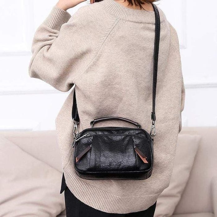 Iyra | Versatile Bag In Golden Cognac Shade