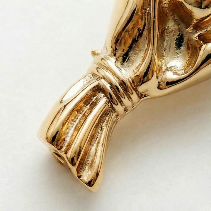 Hiyab | Wearable Flower Vase Brooch
