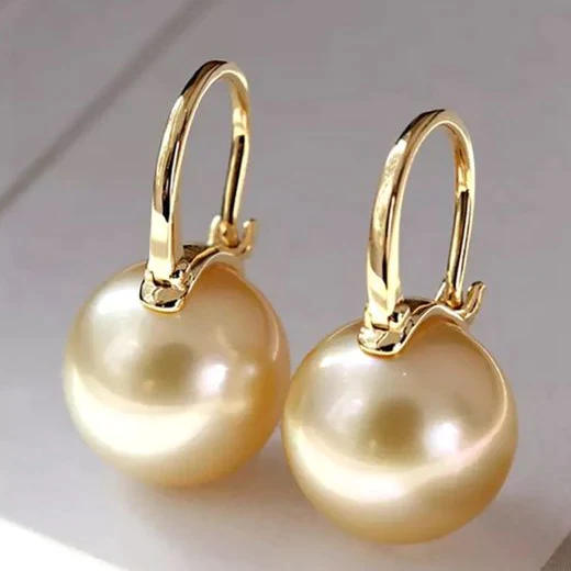 Avani | Elegant Golden Pearl Earrings
