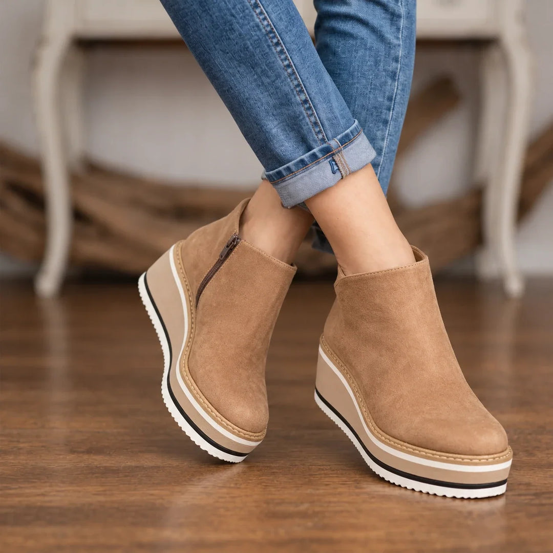 Colombe | Smooth Side-Zip Wedge Ankle Boots