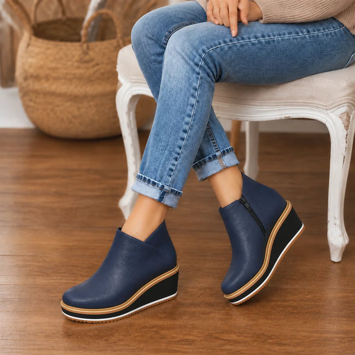 Colombe | Smooth Side-Zip Wedge Ankle Boots