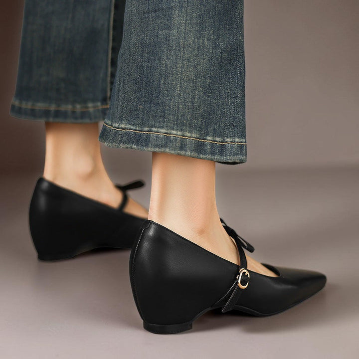Bryony | Bow-Strap Pump